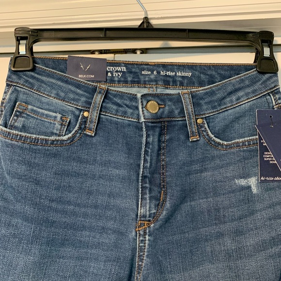 NWT Crown & Ivy Women's High Rise Skinny Distressed - Picture 2 of 9